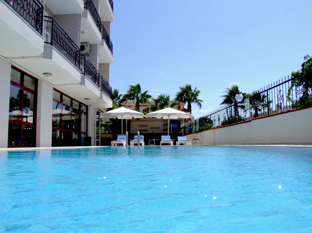 Albayrak Hotel Çeşme Exterior foto